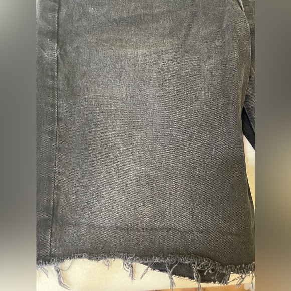 Black denim jorts - Picture 9 of 10